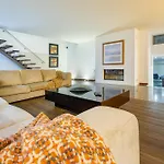 Villa Luxury House By On *