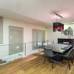 Luxury House By On Villa Oporto