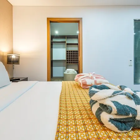 Luxury House By On Porto