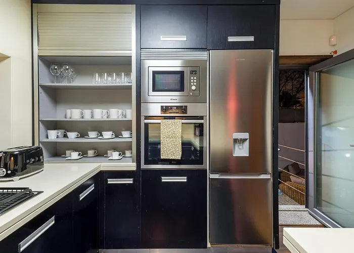 Luxury House By On Villa Porto