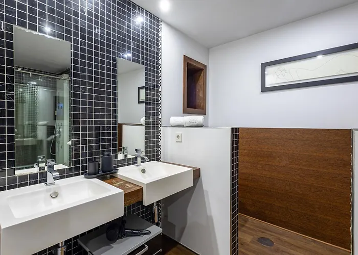 Luxury House By On Villa Oporto