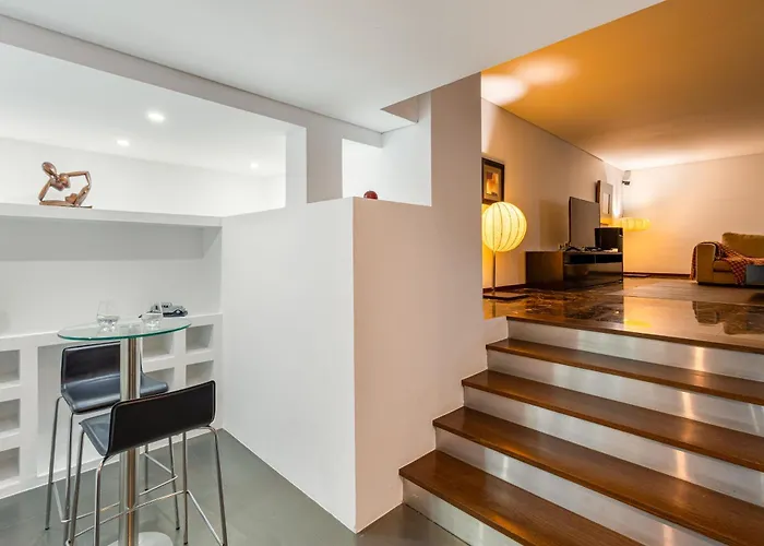 Luxury House By On Vila